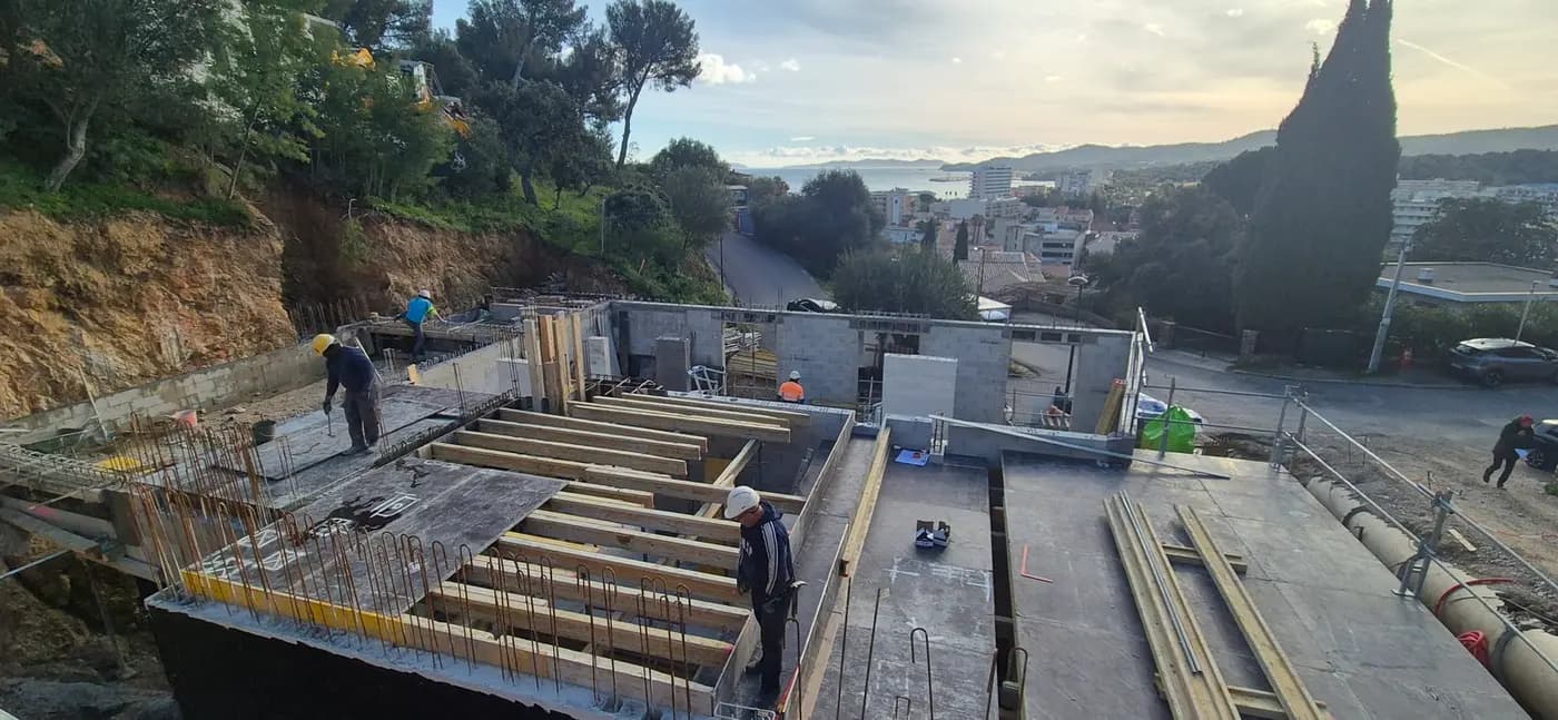 Janvier 2026 coffrage plancher haut du RDC de la villa Hélios