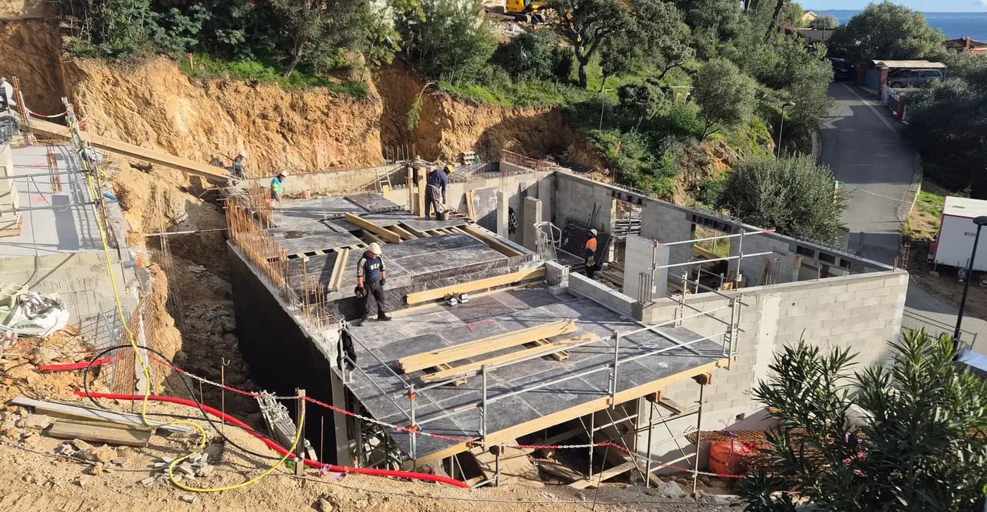 Janvier 2026 coffrage plancher haut du RDC de la villa Hélios